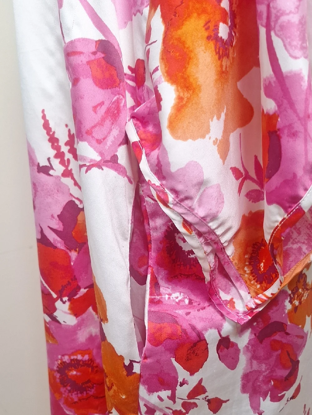 Natori Floral Cherry Blossom V Neck Kaftan Size S - Picture 5 of 8